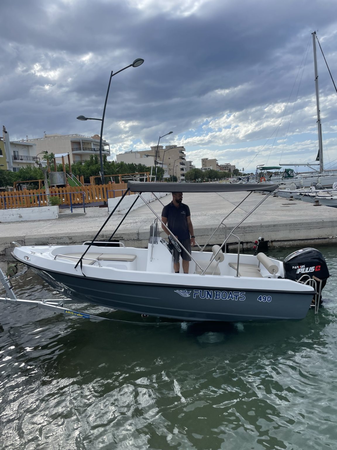 Ενοικιαζόμενο σκάφος Funboats 490